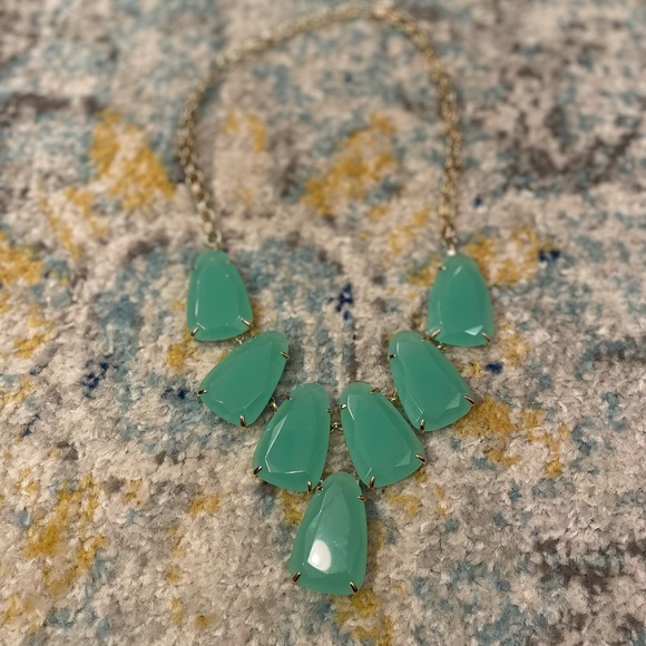 Kendra Scott ✨Harlow✨ in Jade & Gold - Picture 2 of 6